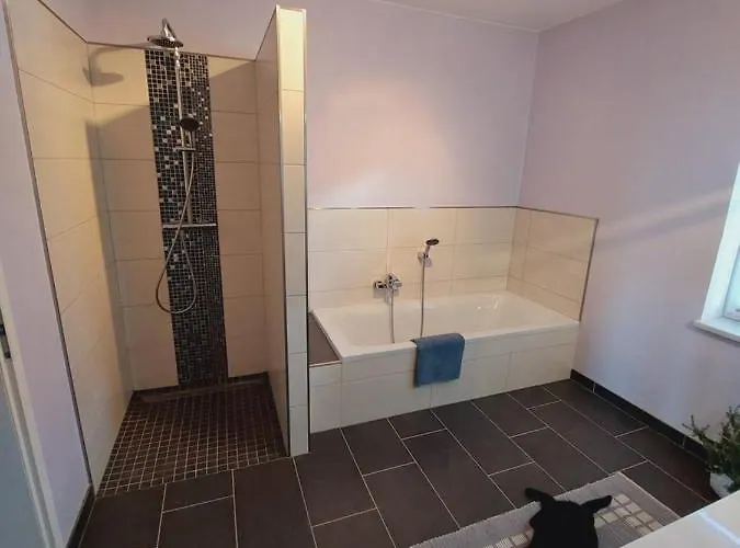 Lucy Am Lonitzberg Apartamento *